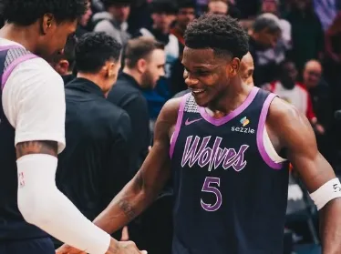 Edwards brilhou em vitória do Timberwolves