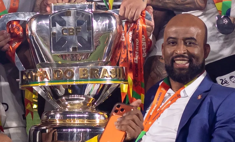 Fabinho Soldado deixa o Corinthians