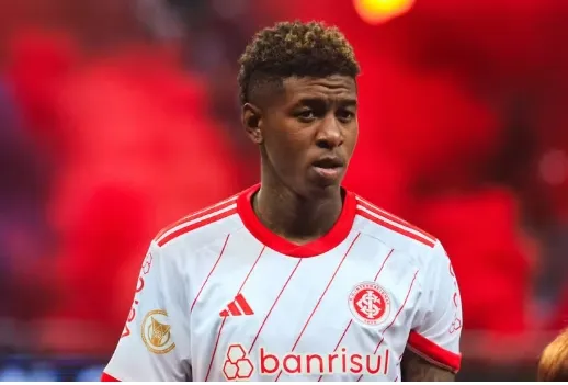 Vitão passa nos exames médicos, mas Flamengo só anunciará em 2026