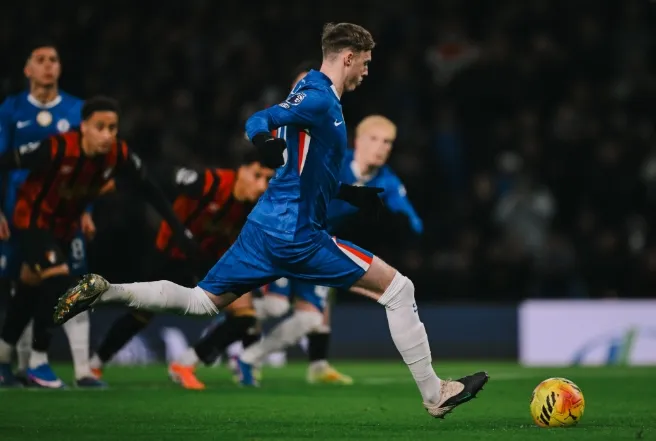 INGLÊS: Estêvão sofre pênalti, mas Chelsea cede empate ao Bournemouth