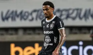 Zagueiro desiste de ida ao Mirassol e deve renovar com o Remo