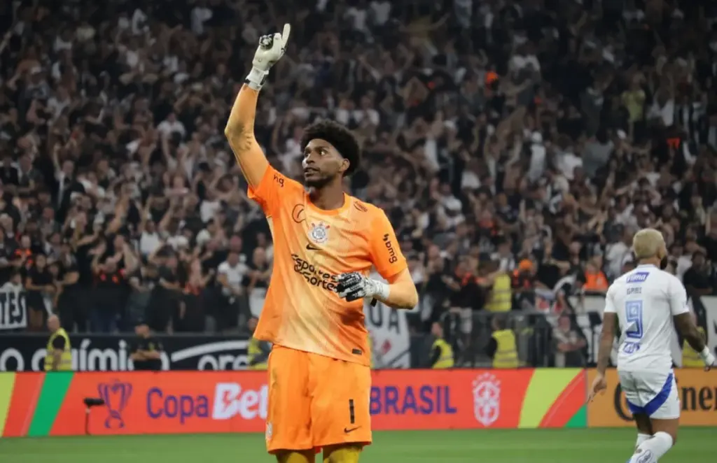 Hugo não estudou Gabigol: 'Se tem alguém que já pegou pênalti dele sou eu'