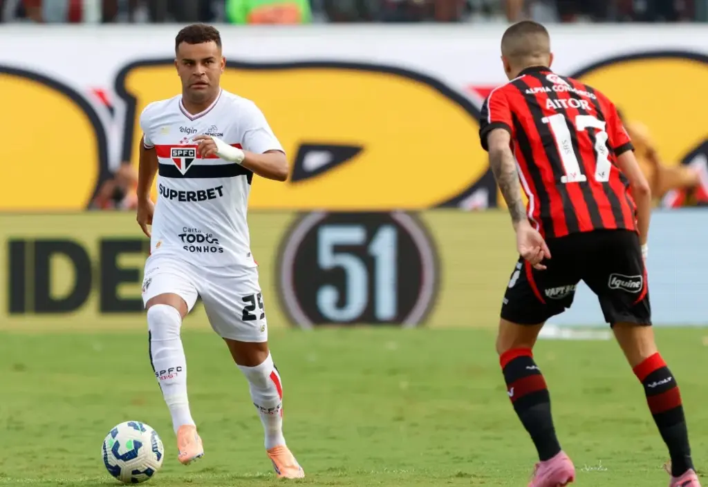 São Paulo fica fora da Libertadores após Vasco e Corinthians avançarem à final da Copa do Brasil