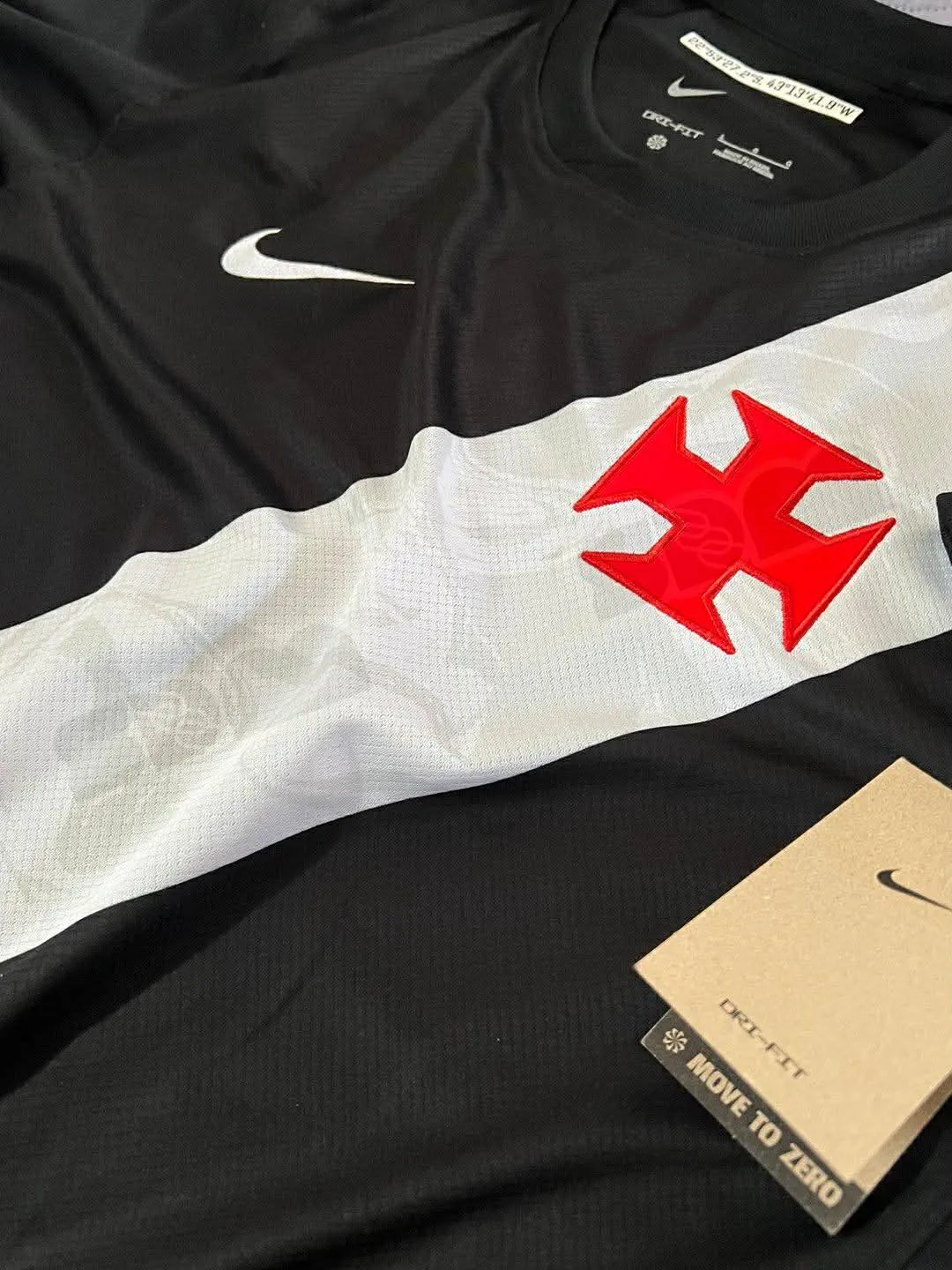Site vaza suposta nova camisa do Vasco em parceria com a Nike 4 Site vaza possivel nova camisa do Vasco 1