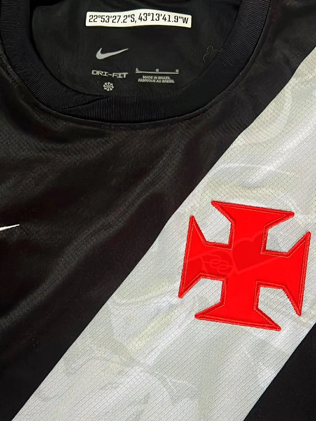 Site vaza suposta nova camisa do Vasco em parceria com a Nike 4 Site vaza possivel nova camisa do Vasco 2