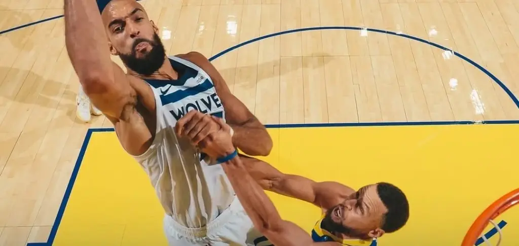 Warriors é superado pelo Timberwolves no retorno de Stephen Curry