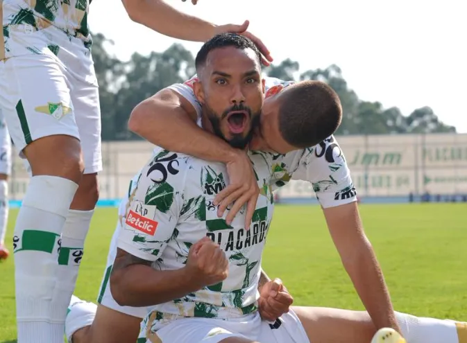 Próximo de poder assinar pré-contrato, Guilherme tem excelente média na Europa