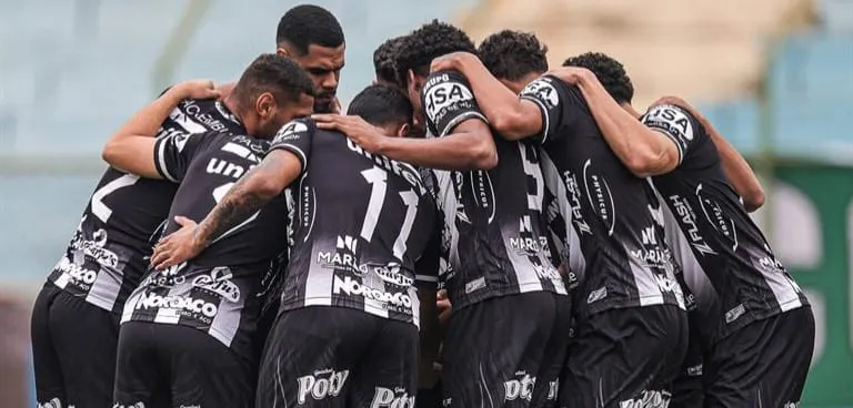 Jogadores do Votuporanguense reunidos (Foto: Divulgação-CAV)