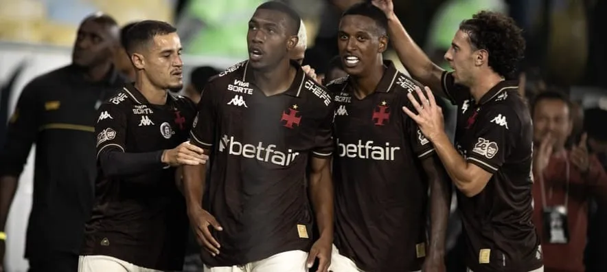 Jogadores do Vasco reunidos (Foto: Matheus Lima-CRVG)