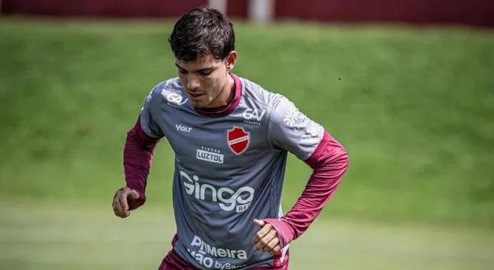 Vila Nova renova com Thalys