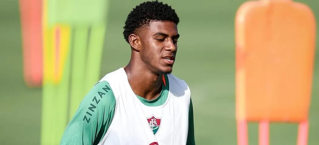 Wallace Davi durante treino do Fluminense (Foto: Marcelo Gonçalves-FFC)