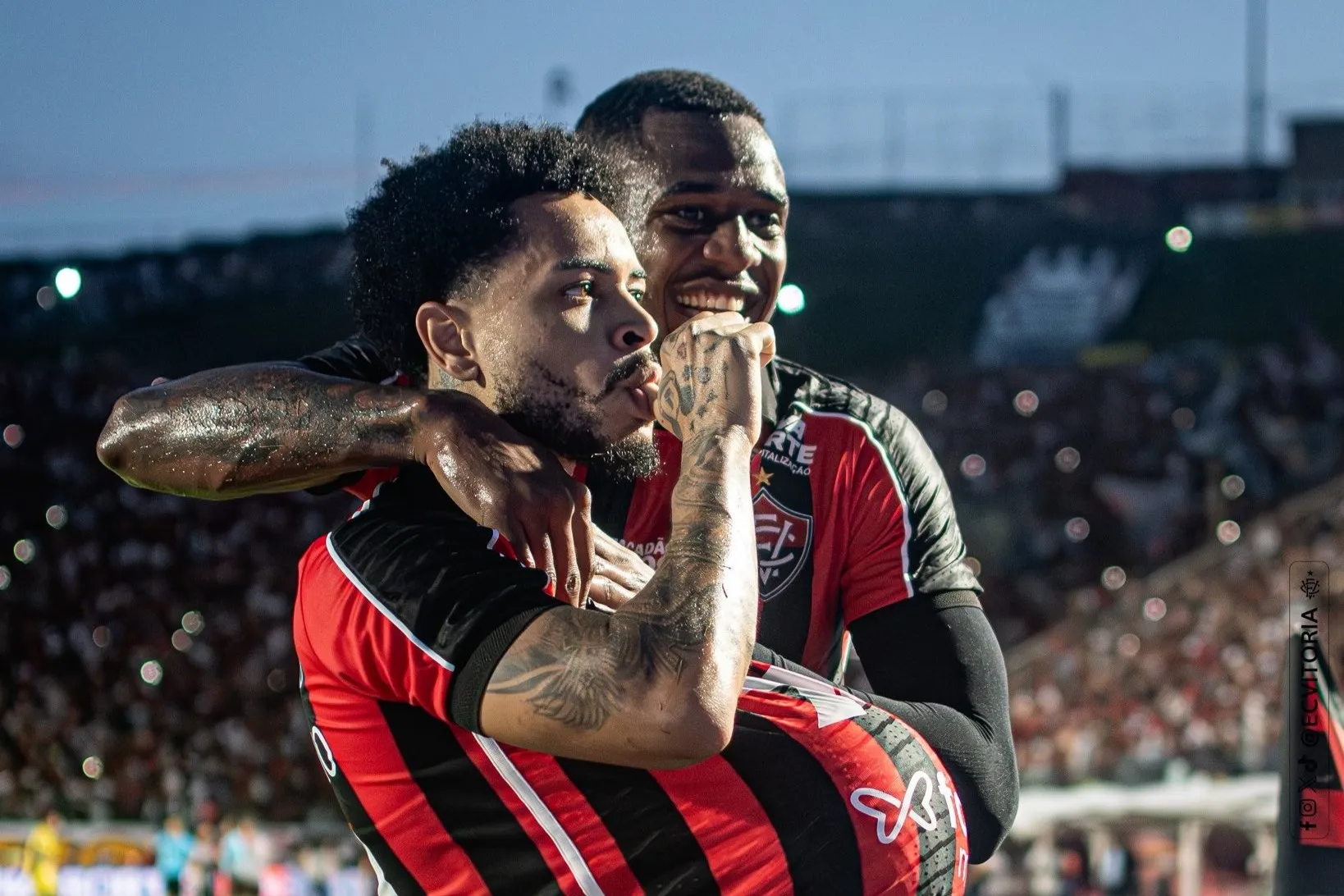 Vitória depende de combinação de resultados para seguir na Série A (Foto: Victor Ferreira/ECV)