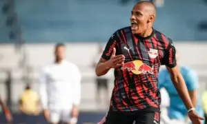 Zenit volta a negociar contratação de Jhon John, do Bragantino