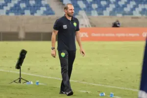 Londrina acerta a contratação de ex-técnico de Guarani e Botafogo-SP