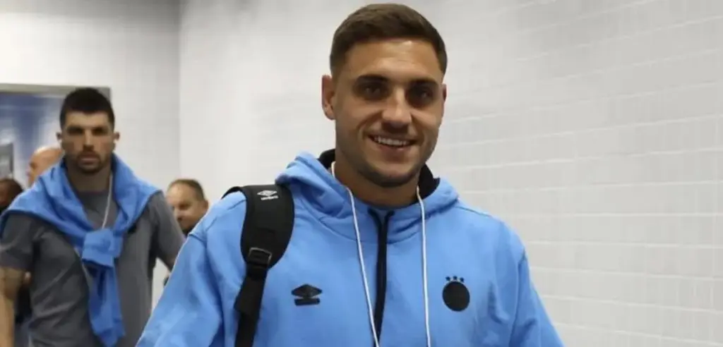 Chapecoense acerta a contratação de volante do Grêmio