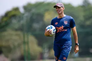 César Lucena deixa Sport após cinco temporadas como auxiliar