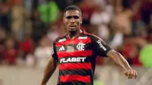 Grêmio tenta Evertton Araújo, mas Flamengo barra negociação