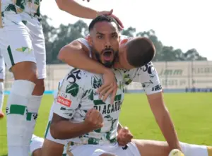 Próximo de poder assinar pré-contrato, Guilherme tem excelente média na Europa