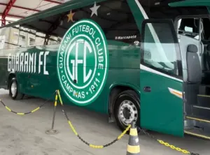 Guarani renova ônibus do futebol profissional e reforça identidade bugrina