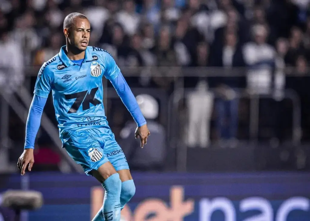 Mayke quer novo ciclo no Santos e clube avalia futuro para 2026