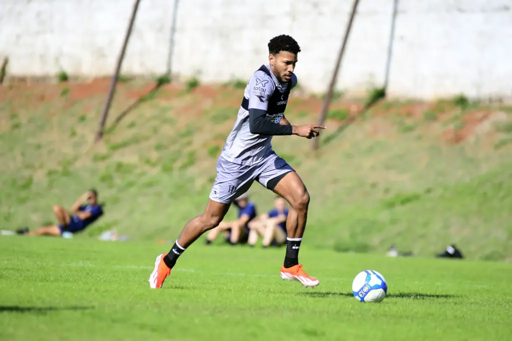 Velo Clube acerta a contratação de lateral ex-Ponte Preta
