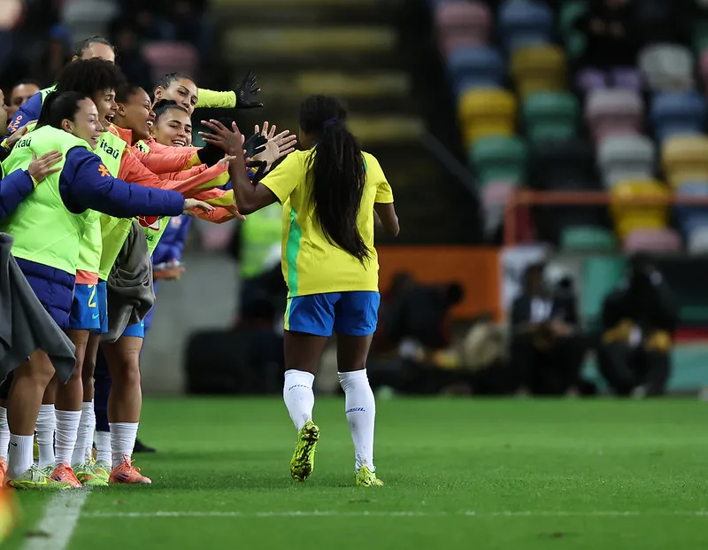 selecao feminina bate Portugal em amistoso 3
