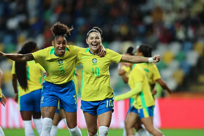 selecao feminina bate Portugal em amistoso