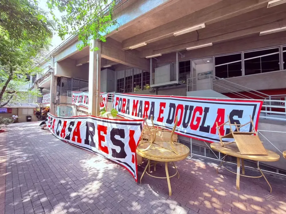 Torcida São Paulo pede saída presidente