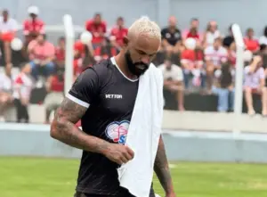 Goleiro Bruno é demitido do Capixaba por cobrar salários