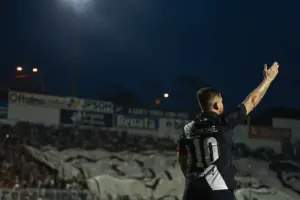 Reviravolta! Elvis se acerta e retorna à Ponte Preta