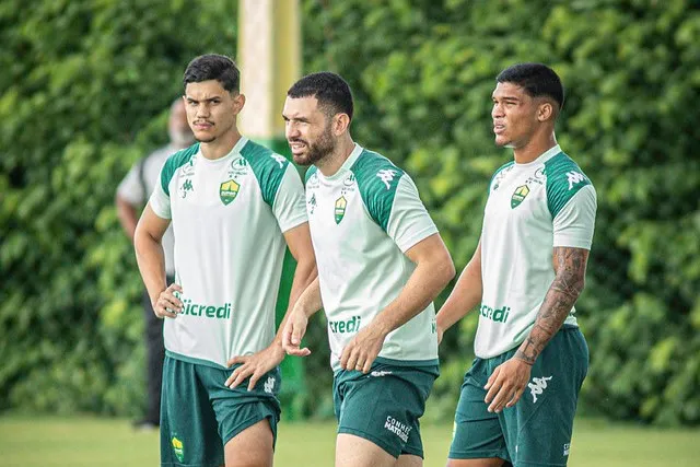 Cuiabá intensifica treinos e conta com 4 reforços (Foto: Ascom/Dourado)