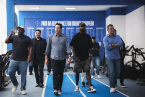 Gerson supera Vitor Roque e se torna a transferência mais cara do futebol brasileiro