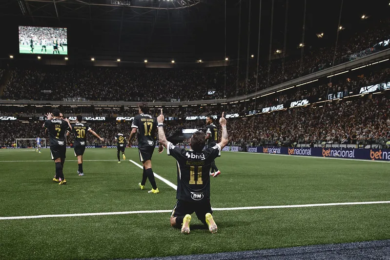 MINEIRO: Atlético-MG vence o Cruzeiro de virada e ganha fôlego (Foto: Pedro Souza / Atlético)