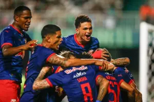 Coritiba 0 x 1 Red Bull Bragantino - Massa Bruta vence em jogo marcado por VAR