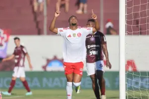 Caxias 0 x 1 Internacional - Vitória e definição do Grupo A do Gauchão