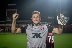 Thiago Couto reaparece no Sport, mas futuro segue em aberto