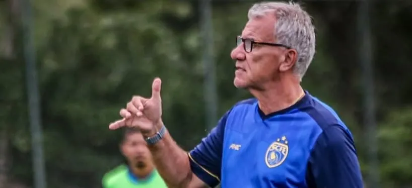 Alfredo Sampaio durante treino do Sampaio Corrêa (Foto: Jhonatan Jeferson-SCFE)