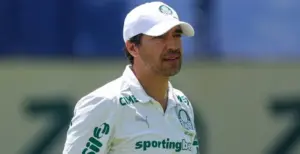 Abel ultrapassa Telê e se torna 5º técnico mais longevo da história do futebol brasileiro