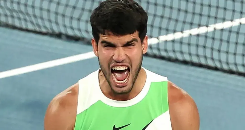 Alcaraz confirma favoritismo e vai à semifinal do Australian Open