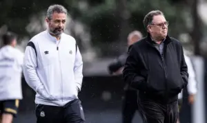 Mattos se irrita com perguntas sobre Bilal e contratações do Santos