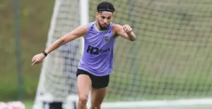 Atlético-MG confirma negociação de Biel para clube saudita