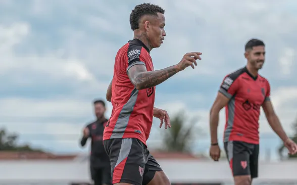 Atletico go mira lideranca goiano