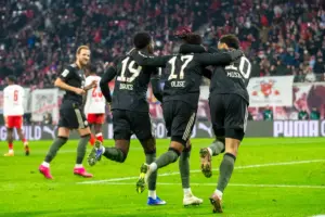 ALEMÃO: Bayern de Munique vira e goleia Leipzig no retorno de Musiala