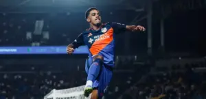 Vasco faz proposta oficial por Brenner e tenta acordo com a Udinese