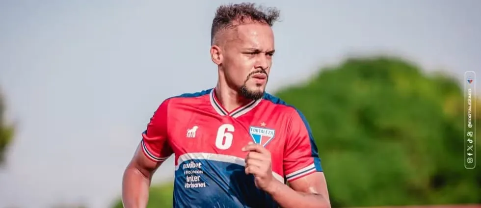 Bruno Pacheco durante treino do Fortaleza (Foto: Mateus Lotif-FEC)