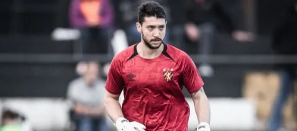 Guarani acerta a contratação do goleiro Caíque França