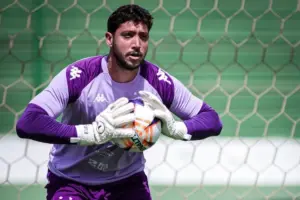 Apresentado no Guarani, Caíque França minimiza passado na Ponte Preta