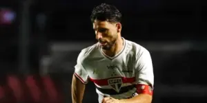 São Paulo deve ter Calleri contra o Palmeiras; Lucas ainda é dúvida