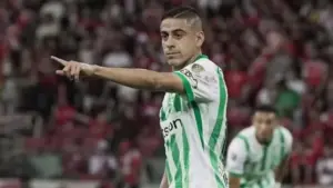 Coritiba monitora uruguaio Camilo Candido para lateral