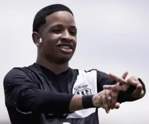 Após amarelo por embaixadinha, jogador da Ponte dispara: “O futebol está perdendo a essência”